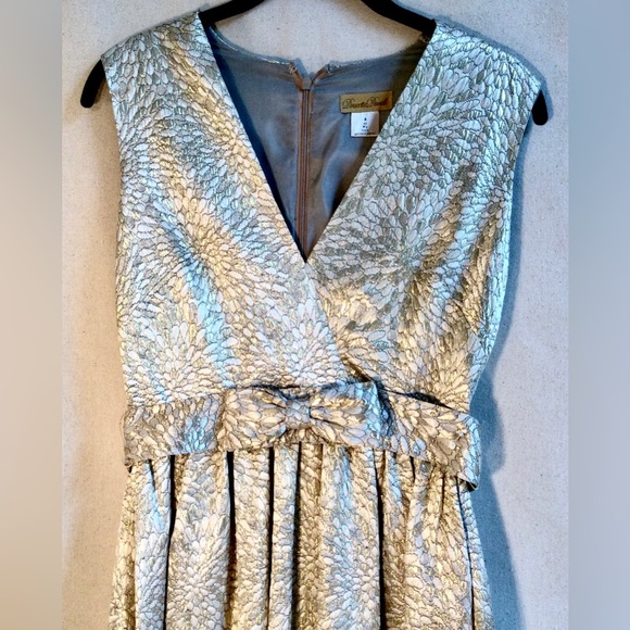 Designer evening gown, size 4, gold/silver/ivory. Old Hollywood/MCM glamor. EUC - Picture 10 of 11